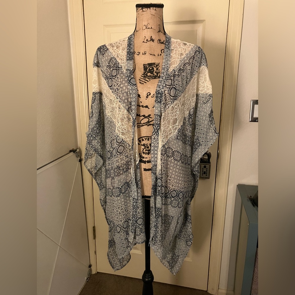 A&F Abercrombie & fitch sheer lace flowy print kimono boho small medium large